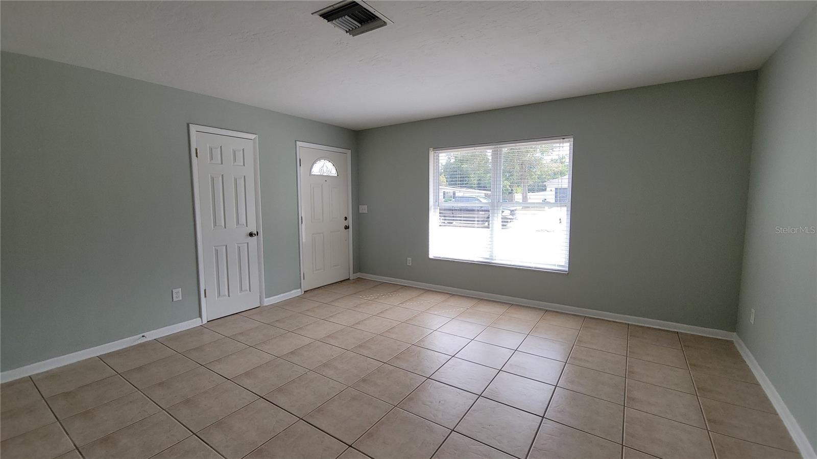 DELTONA LAKES UN 28 - Residential