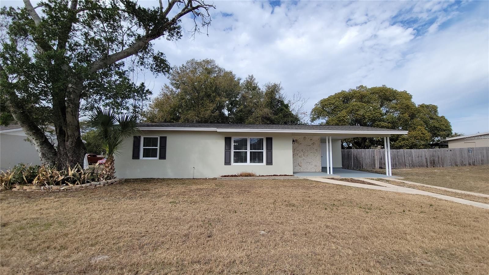 DELTONA LAKES UN 28 - Residential