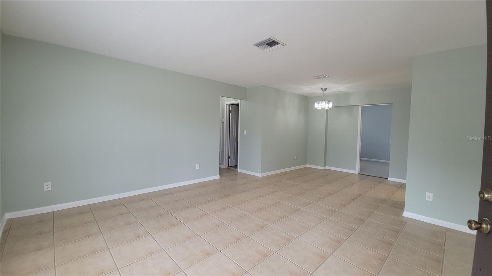 DELTONA LAKES UN 28 - Residential