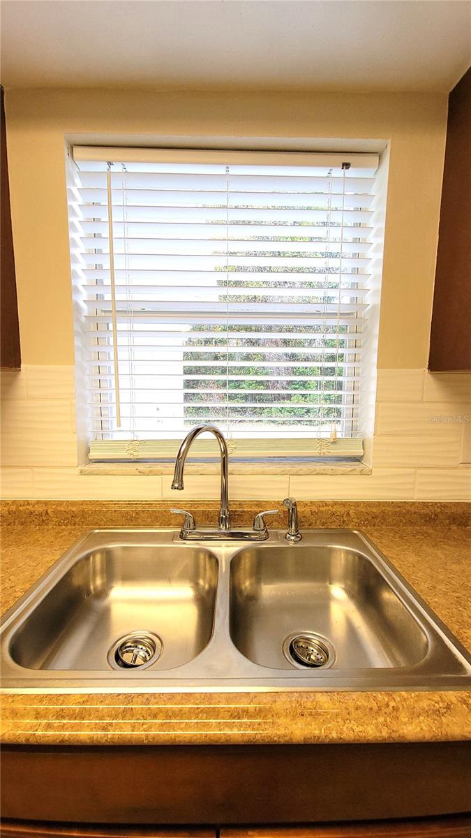 DELTONA LAKES UN 28 - Residential