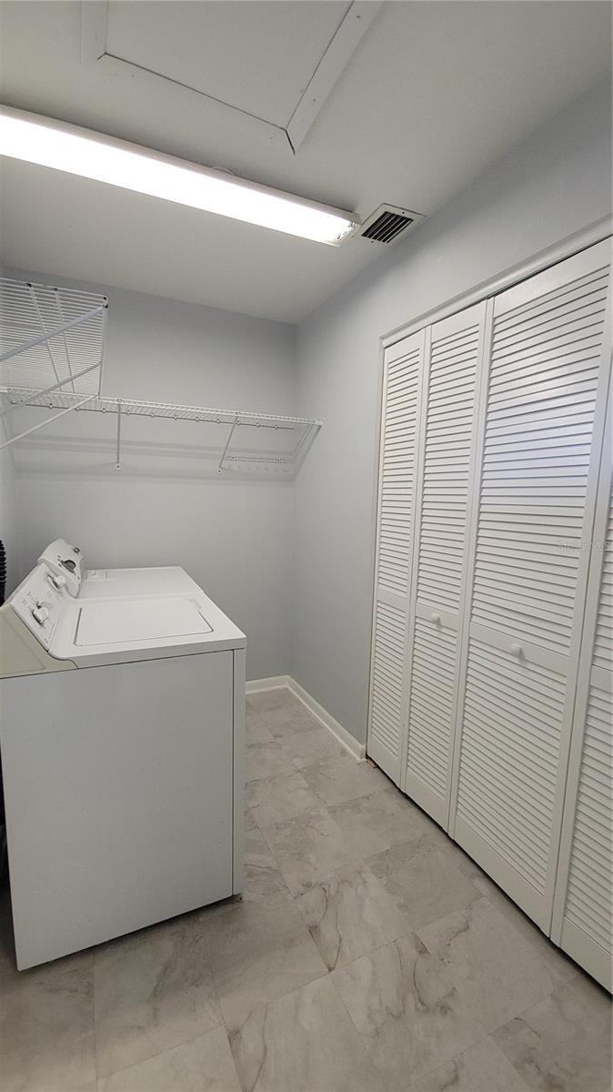 DELTONA LAKES UN 28 - Residential