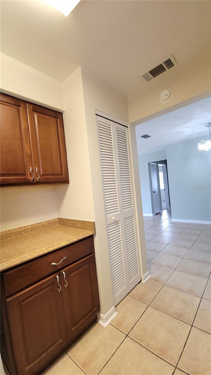 DELTONA LAKES UN 28 - Residential