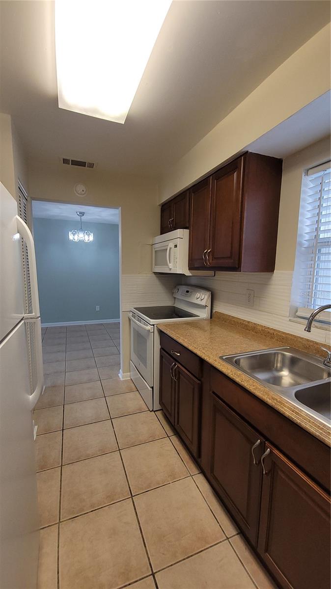 DELTONA LAKES UN 28 - Residential