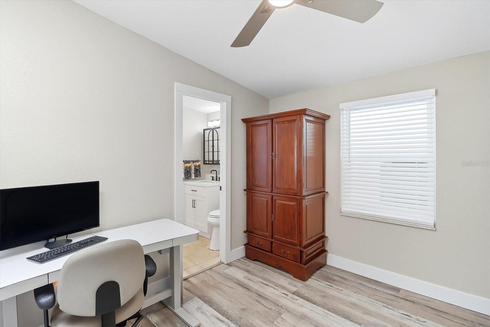 LADY LAKE ORANGE BLOSSOM GARDENS UNIT 08 - Residential