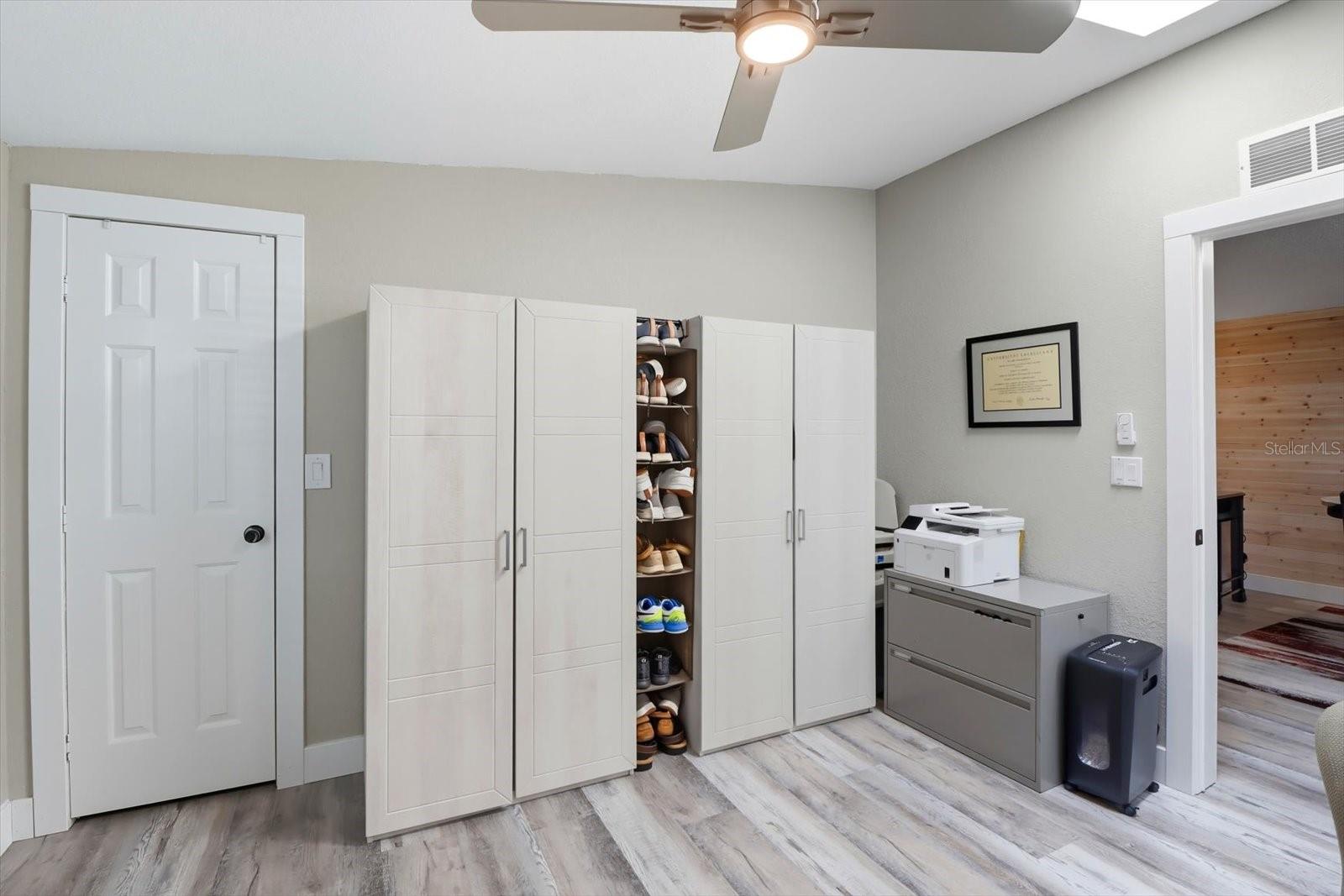 LADY LAKE ORANGE BLOSSOM GARDENS UNIT 08 - Residential