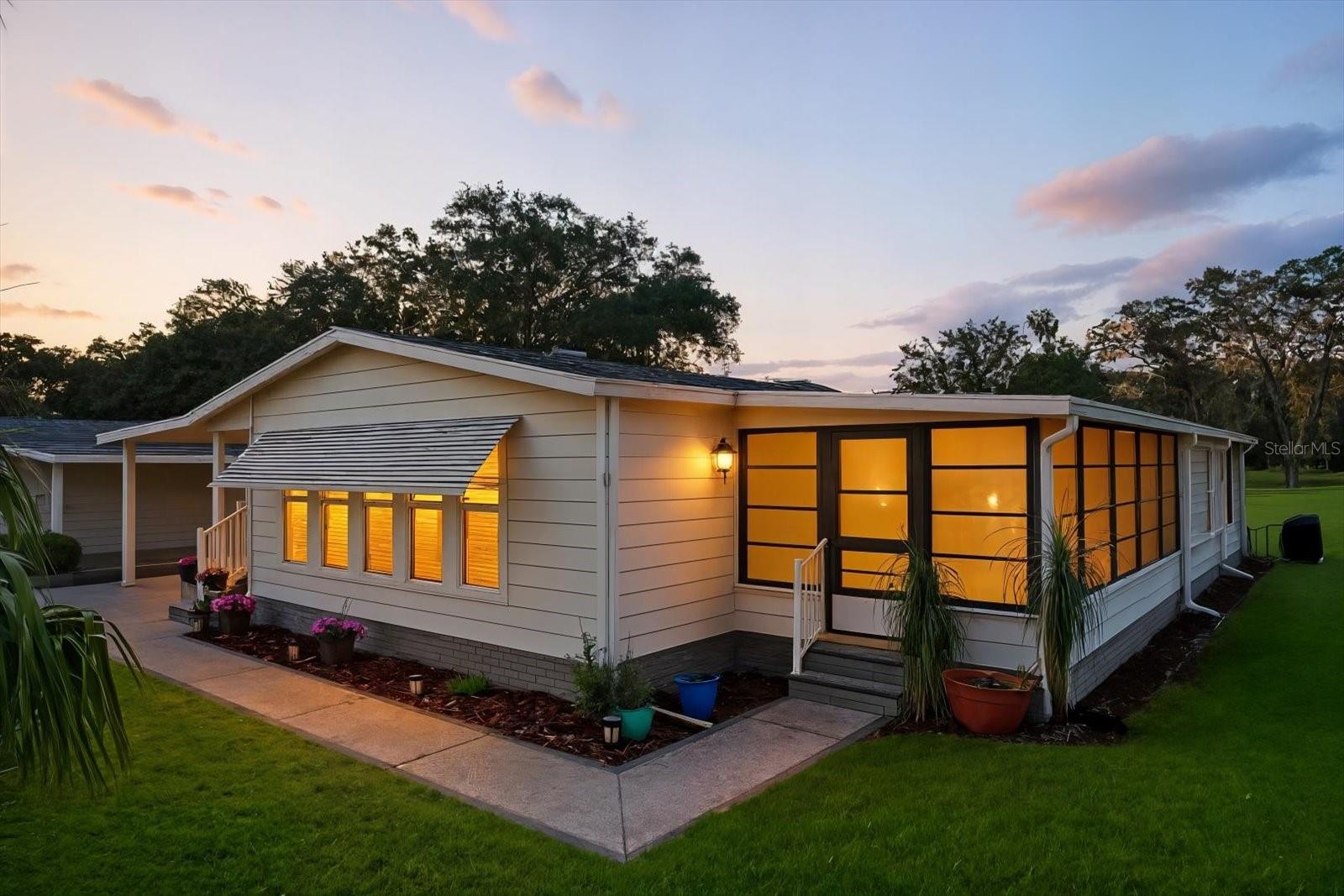 LADY LAKE ORANGE BLOSSOM GARDENS UNIT 08 - Residential