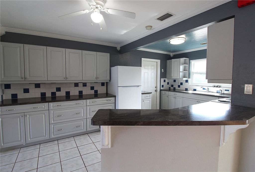 Photo of 3919 27th Parkway #3919, Sarasota, FL 34235 (MLS # A4675621)