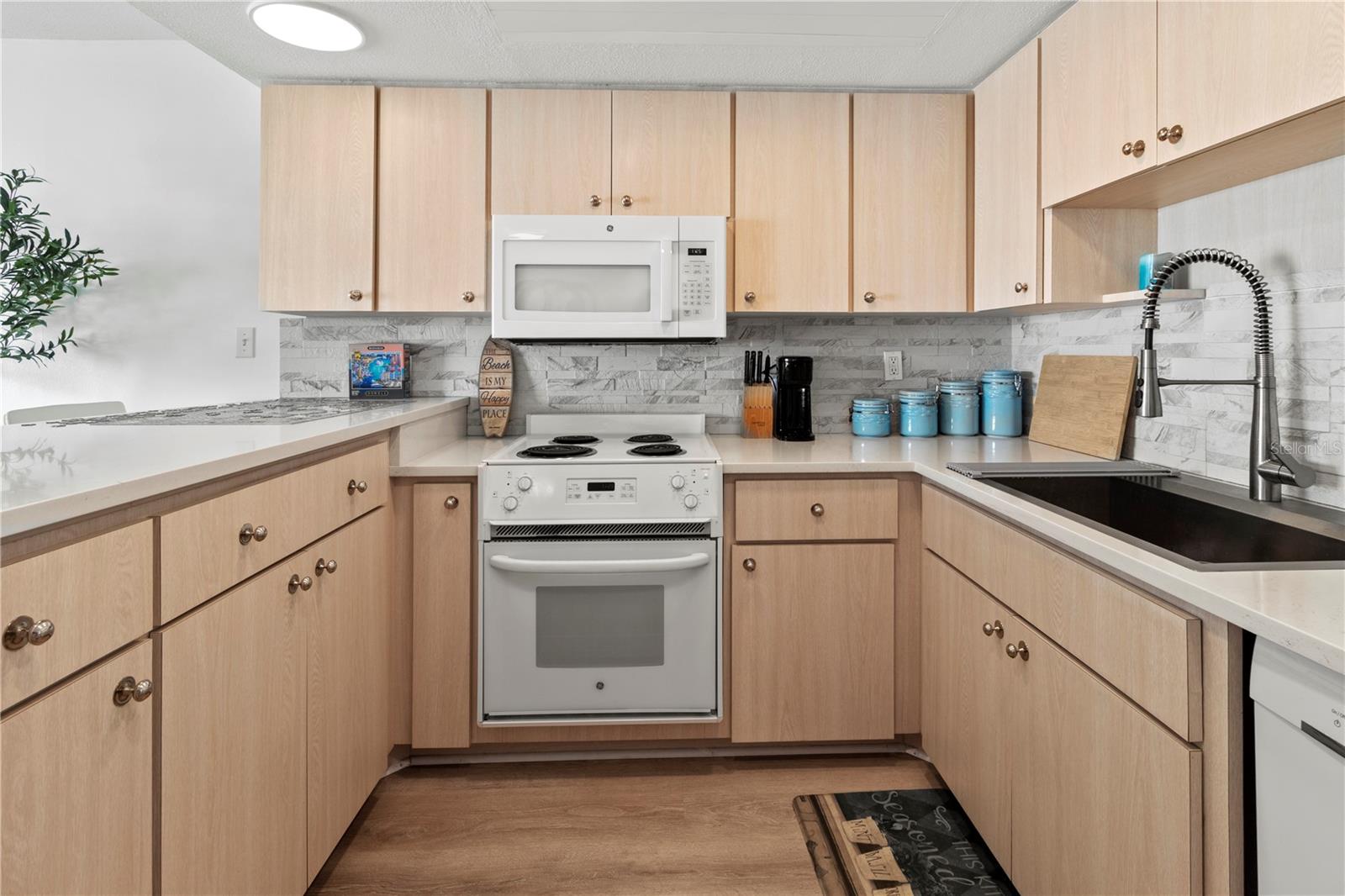 WHITNEY BEACH III - Residential