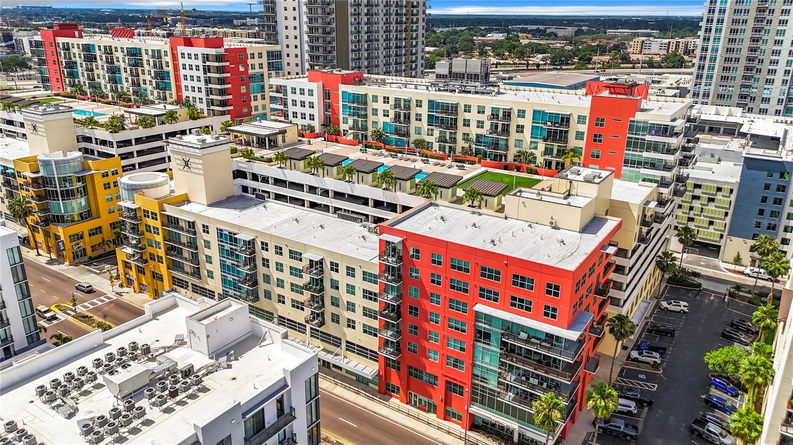 GRAND CENTRAL AT KENNEDY RESID - Residential Lease