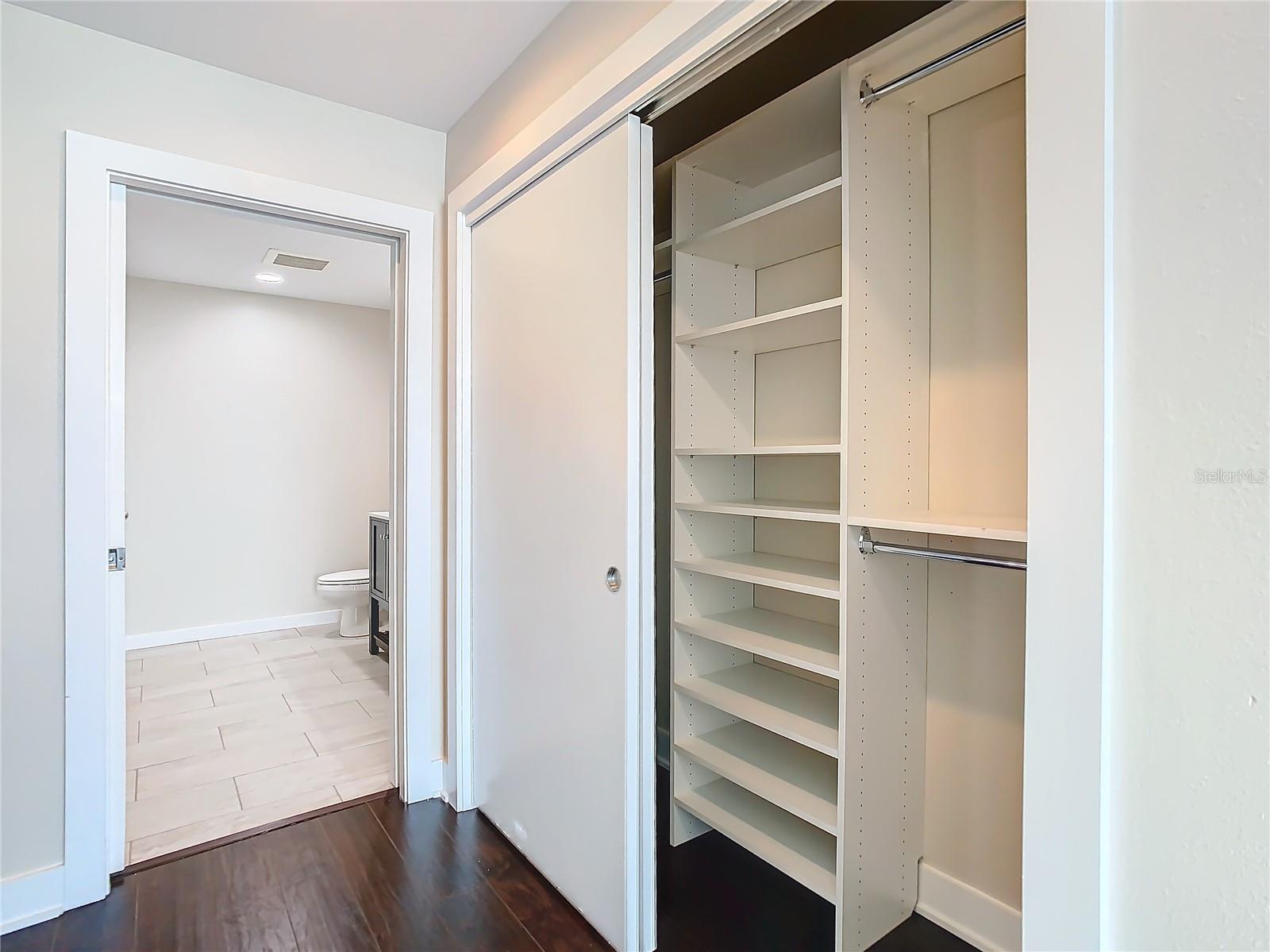 GRAND CENTRAL AT KENNEDY RESID - Residential Lease