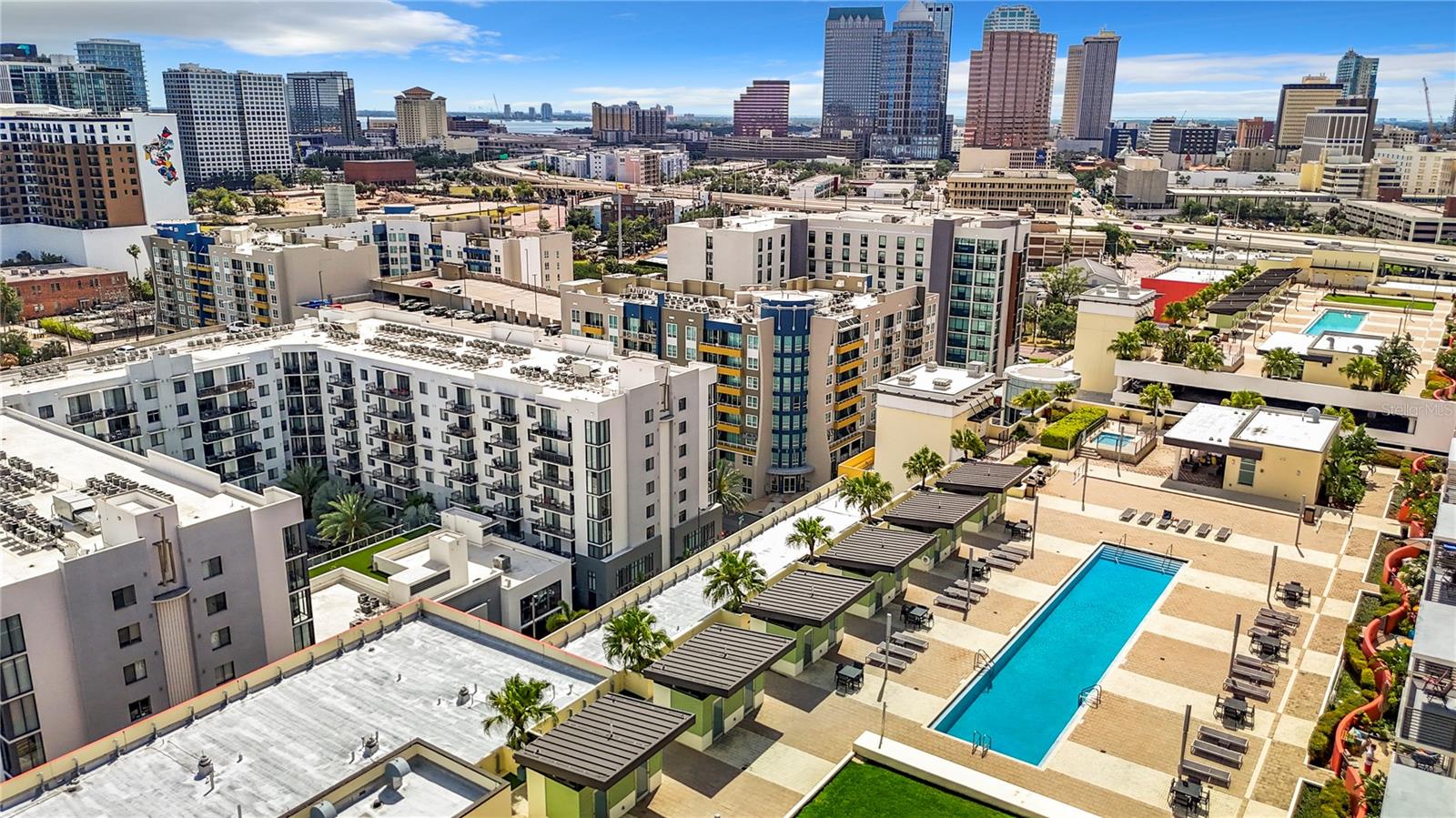 GRAND CENTRAL AT KENNEDY RESID - Residential Lease