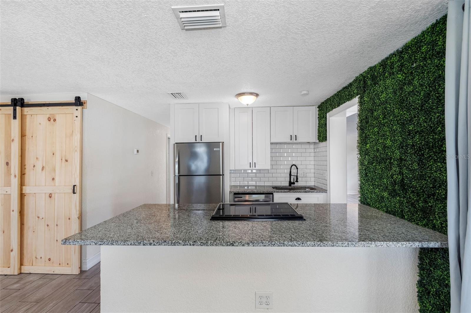 JACKSON HEIGHTS - Residential