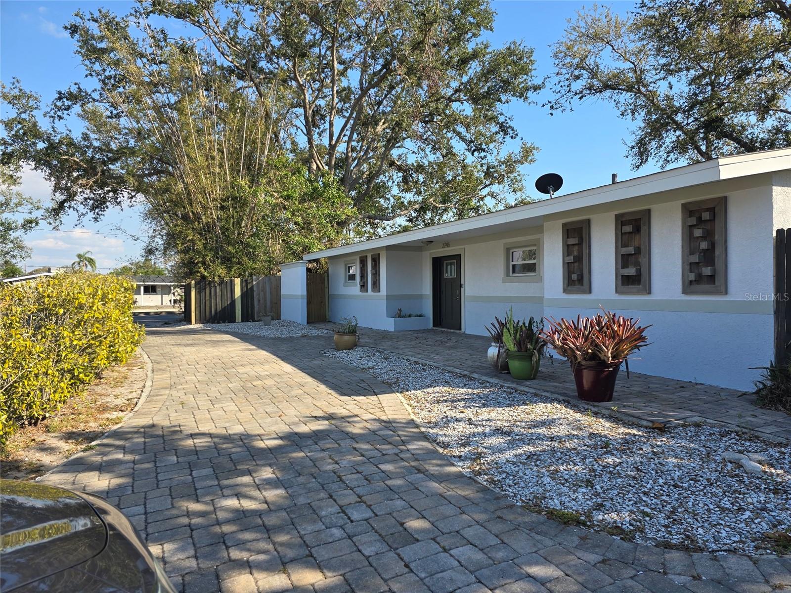 2746 HIBISCUS STREET