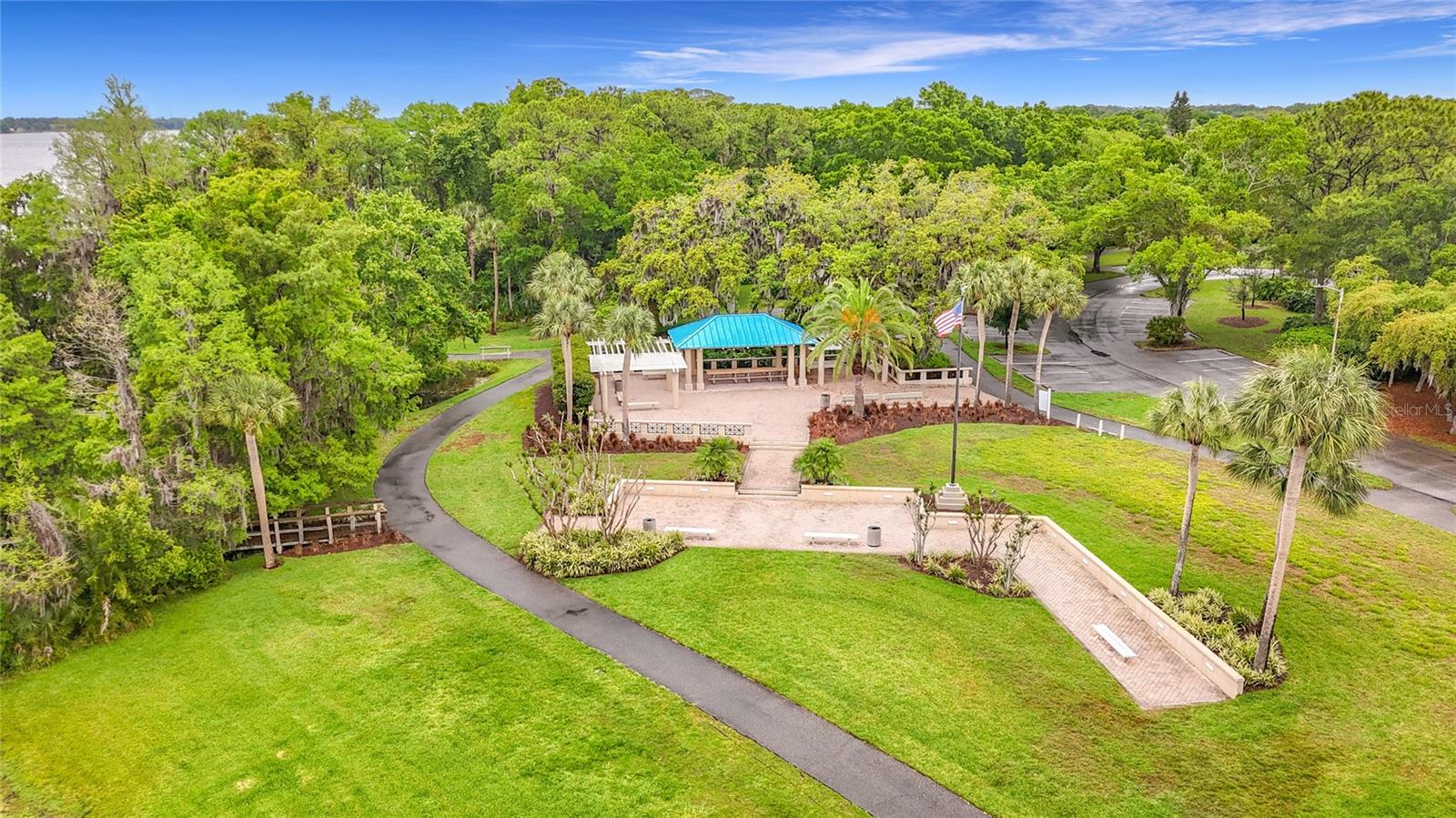 NORTHFIELD - Residential