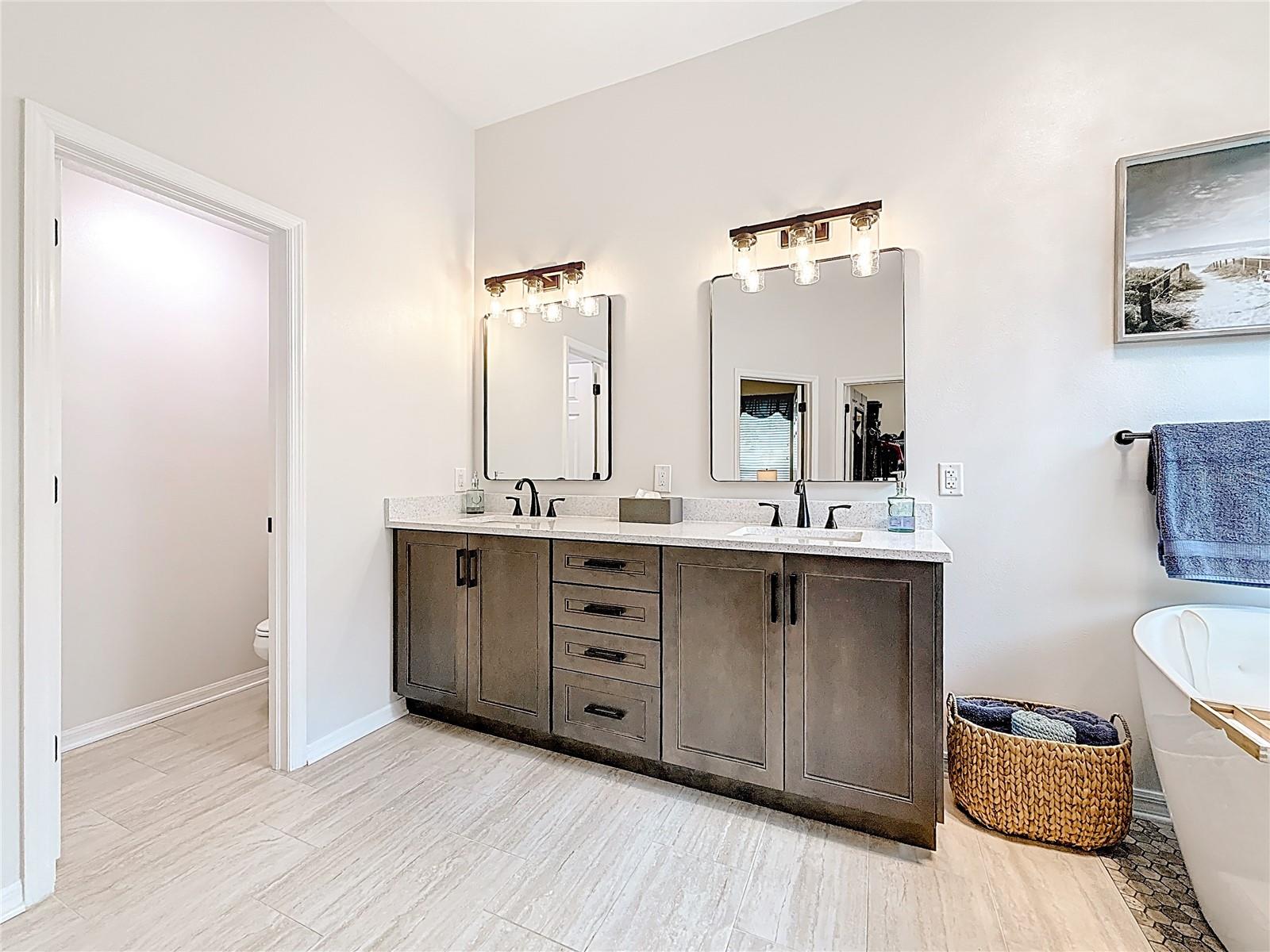 NORTHFIELD - Residential