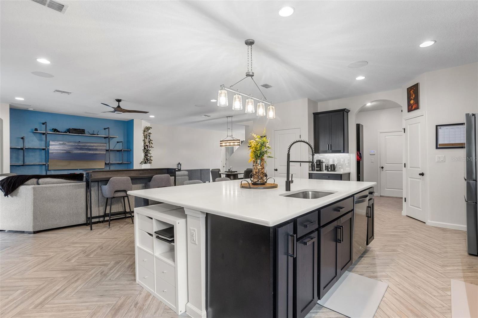 ARDMORE RESERVE PH V - Residential