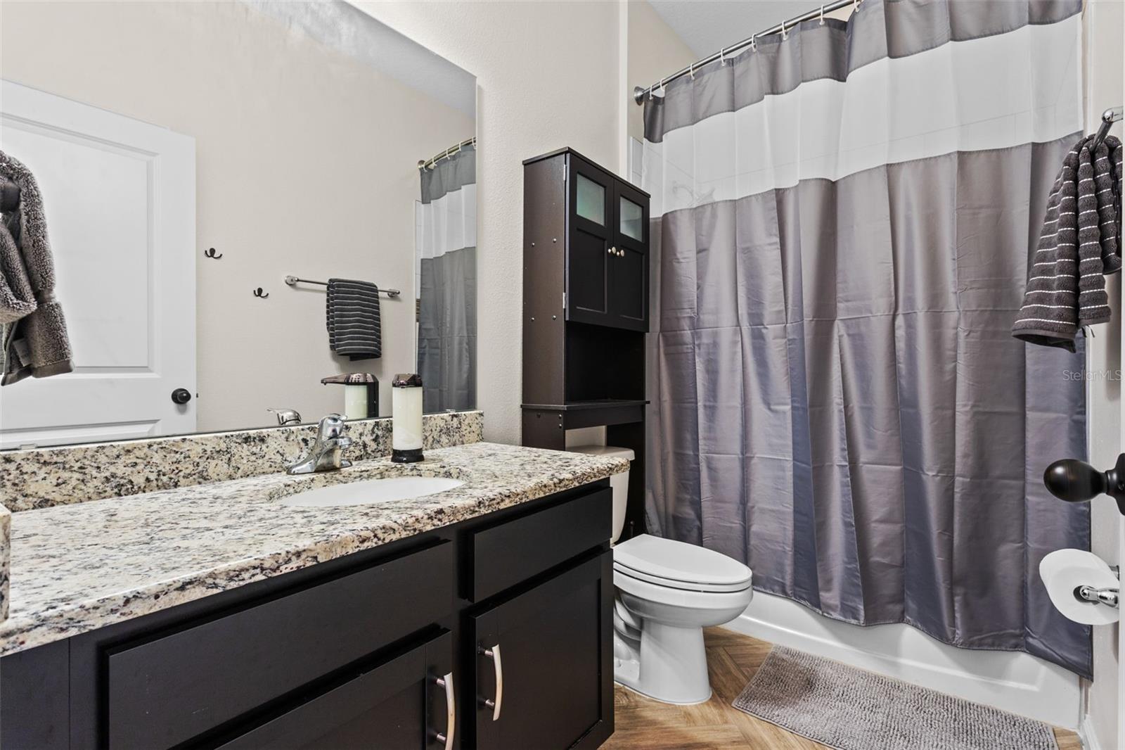 ARDMORE RESERVE PH V - Residential