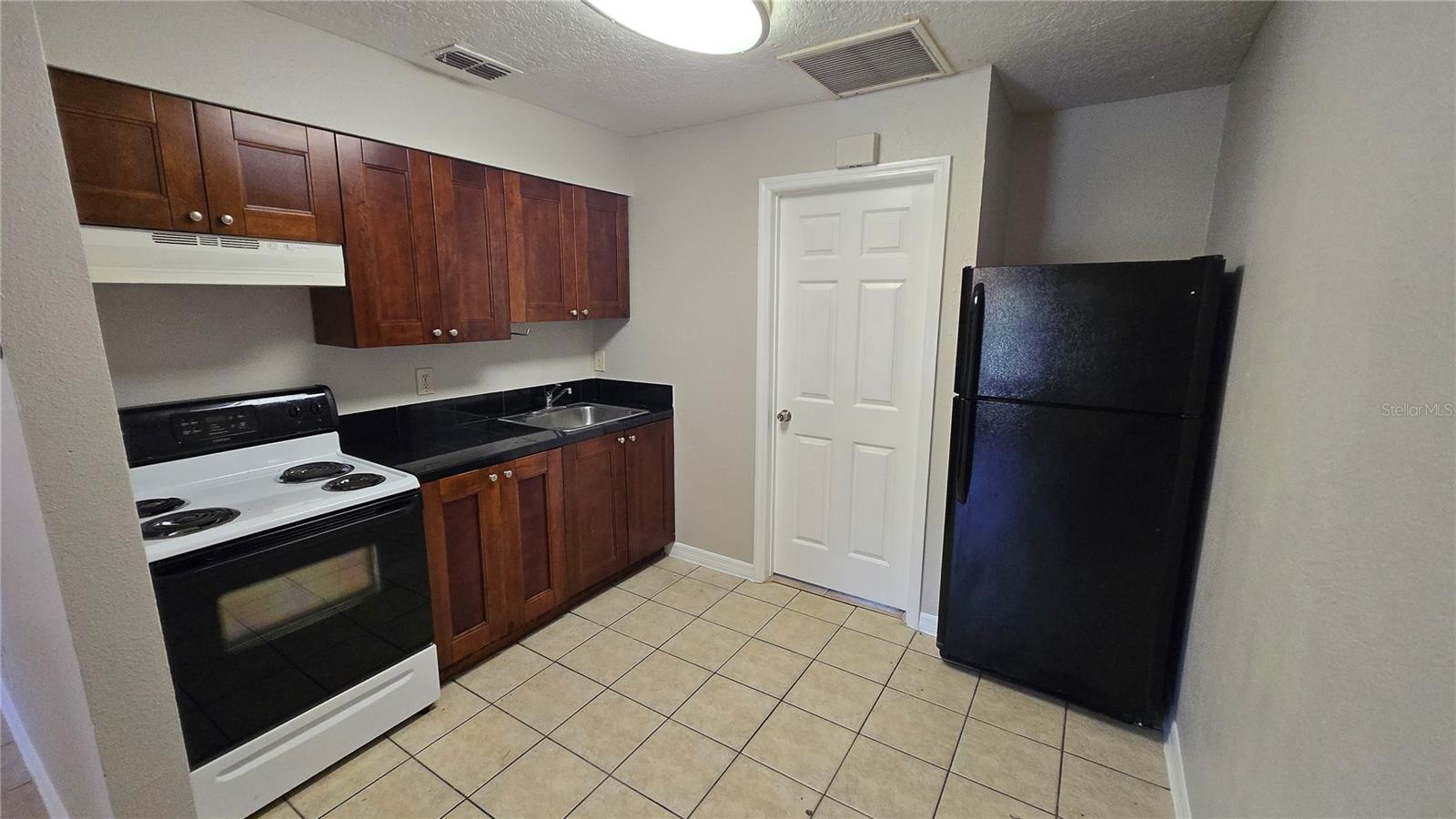 HAMNERS W E HOMESTEAD ACRES - Residential Lease