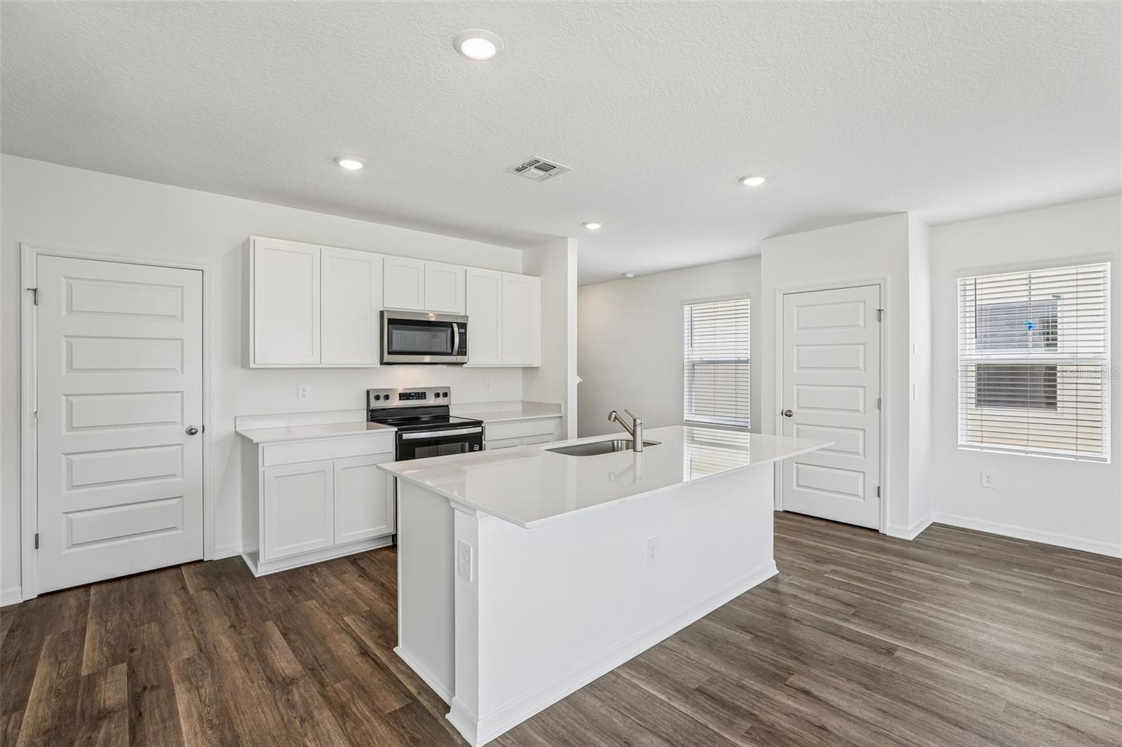 AVALON PARK TAVARES - Residential