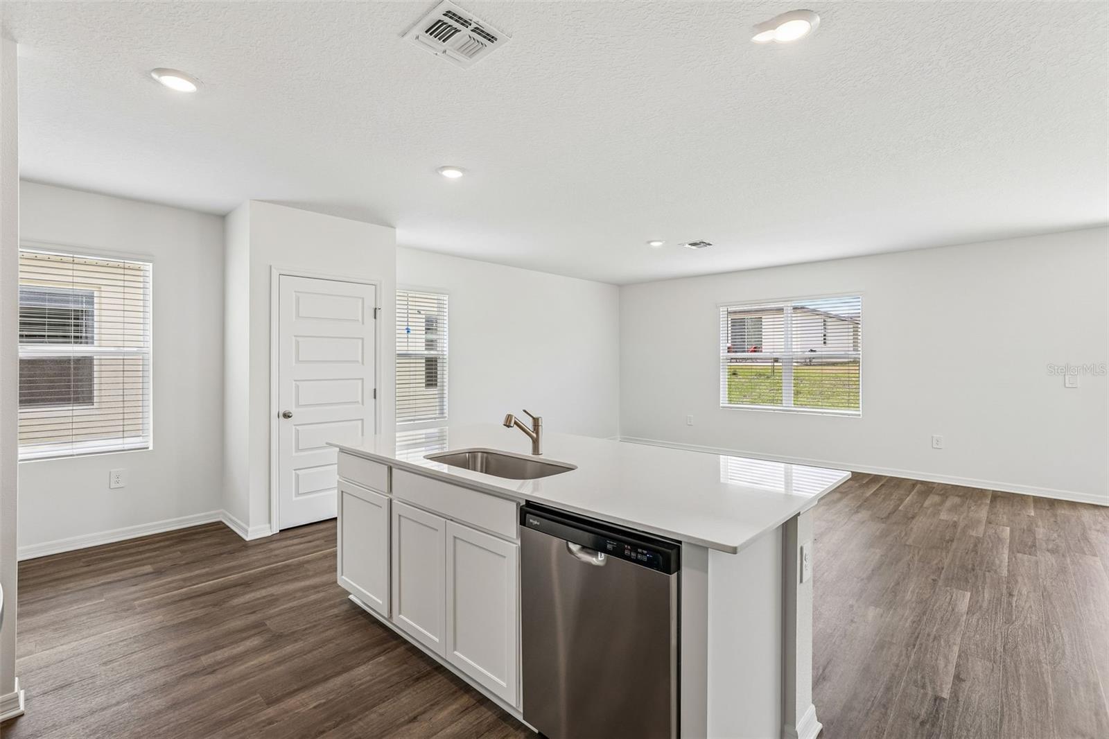AVALON PARK TAVARES - Residential