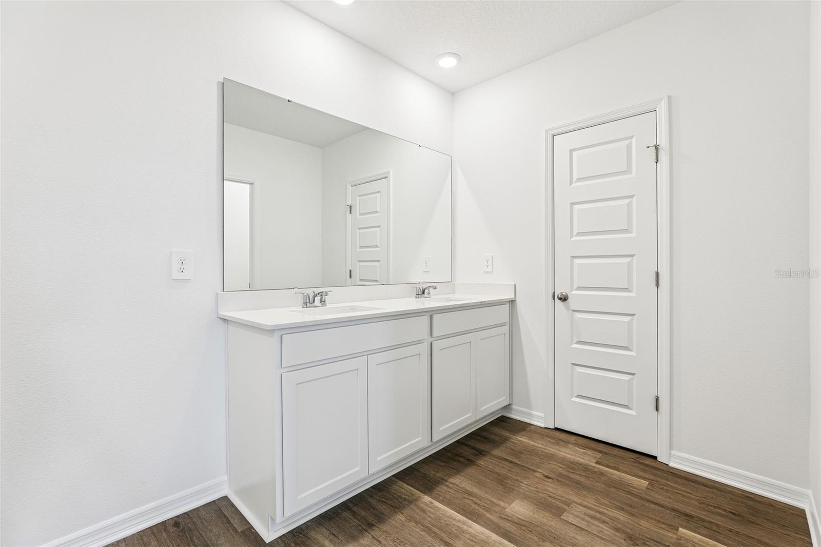 AVALON PARK TAVARES - Residential