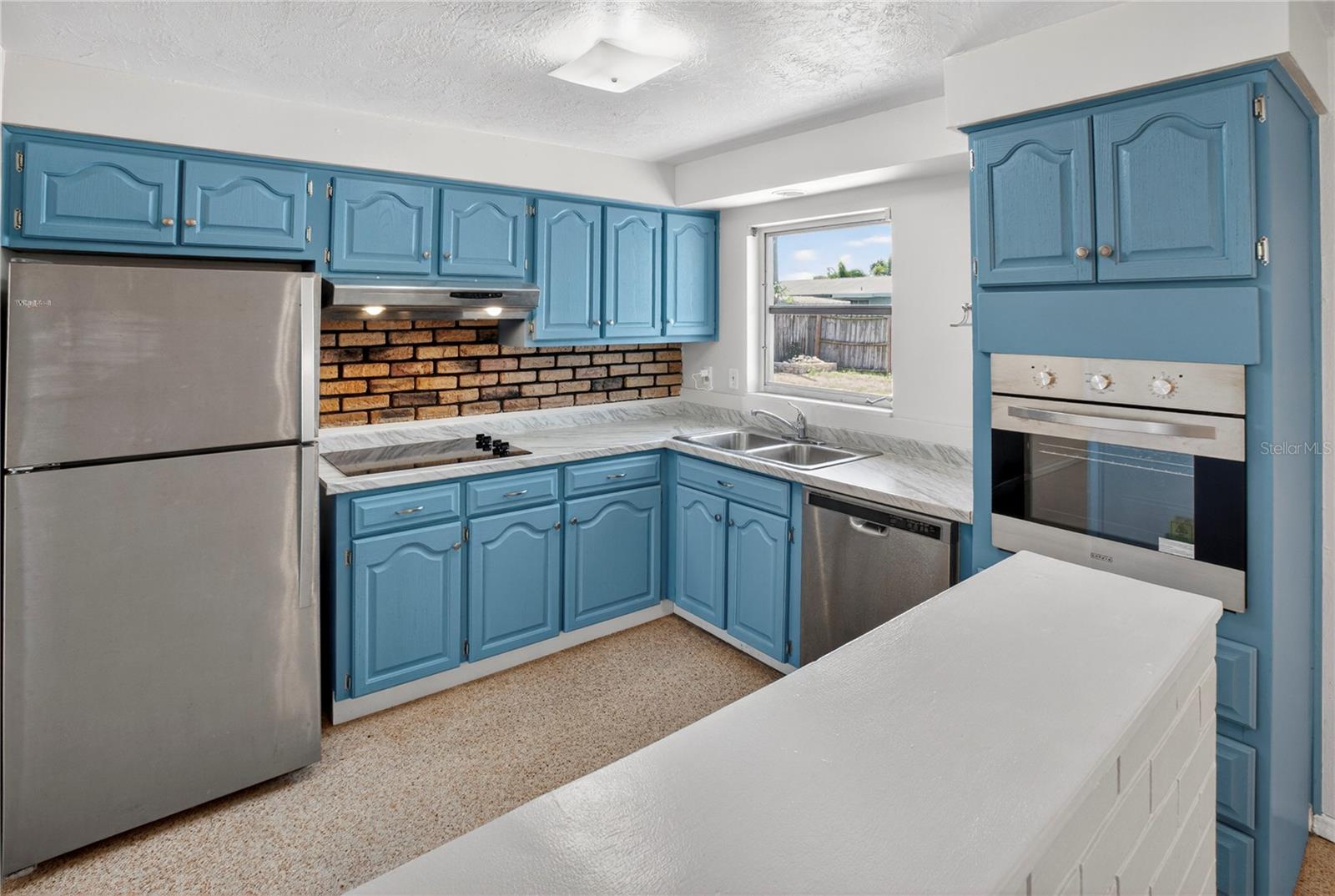 OAKHURST GROVES - Residential