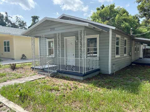 Photo of 2101 E Ellicott Street, Tampa, FL 33610 (MLS # TB8530619)