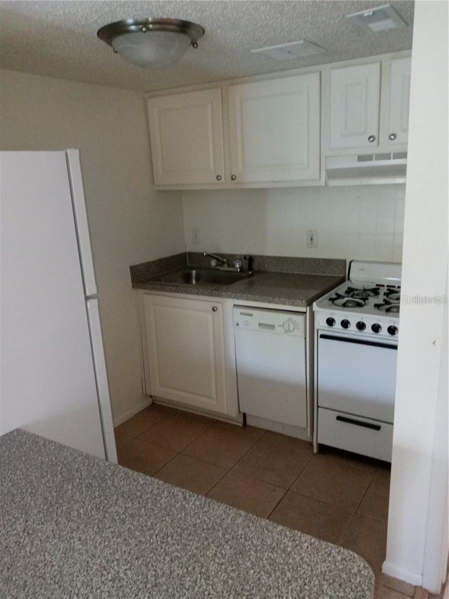 WATERSIDE AT CRANES ROOST A CONDO COMMUNITY - Residential Lease