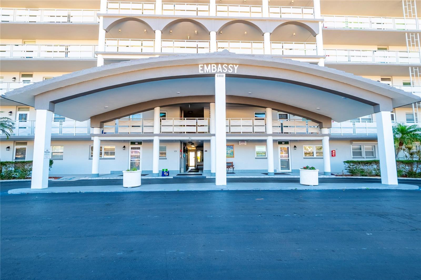 TOWN SHORES OF GULFPORT NO. 209 CONDO EMBASSY HOUS - Residential