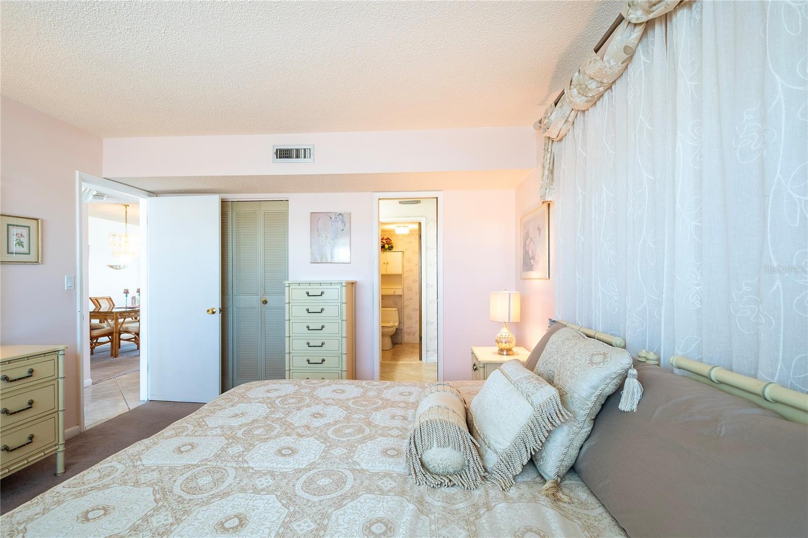 TOWN SHORES OF GULFPORT NO. 209 CONDO EMBASSY HOUS - Residential