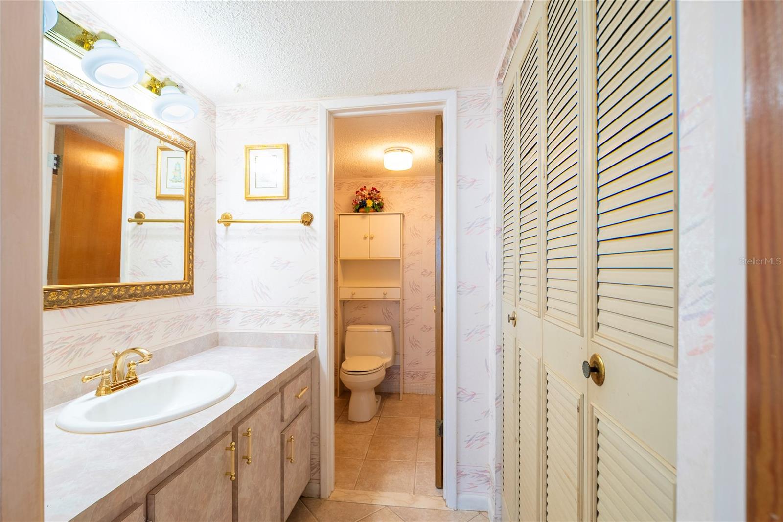 TOWN SHORES OF GULFPORT NO. 209 CONDO EMBASSY HOUS - Residential