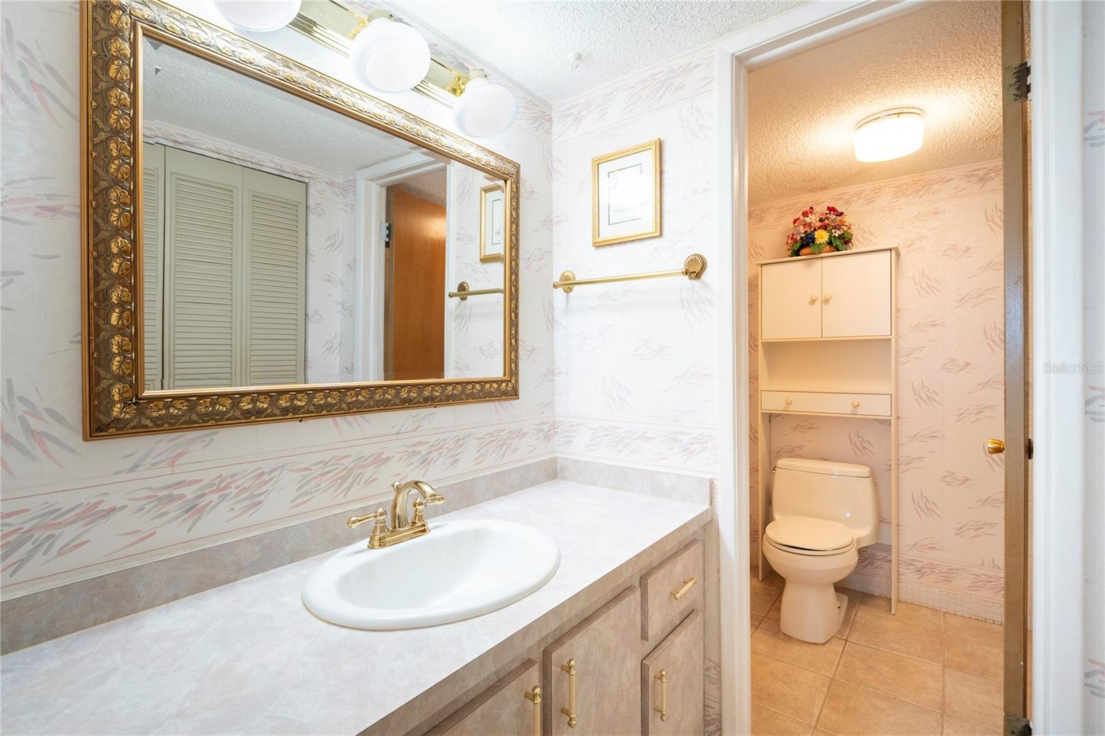 TOWN SHORES OF GULFPORT NO. 209 CONDO EMBASSY HOUS - Residential