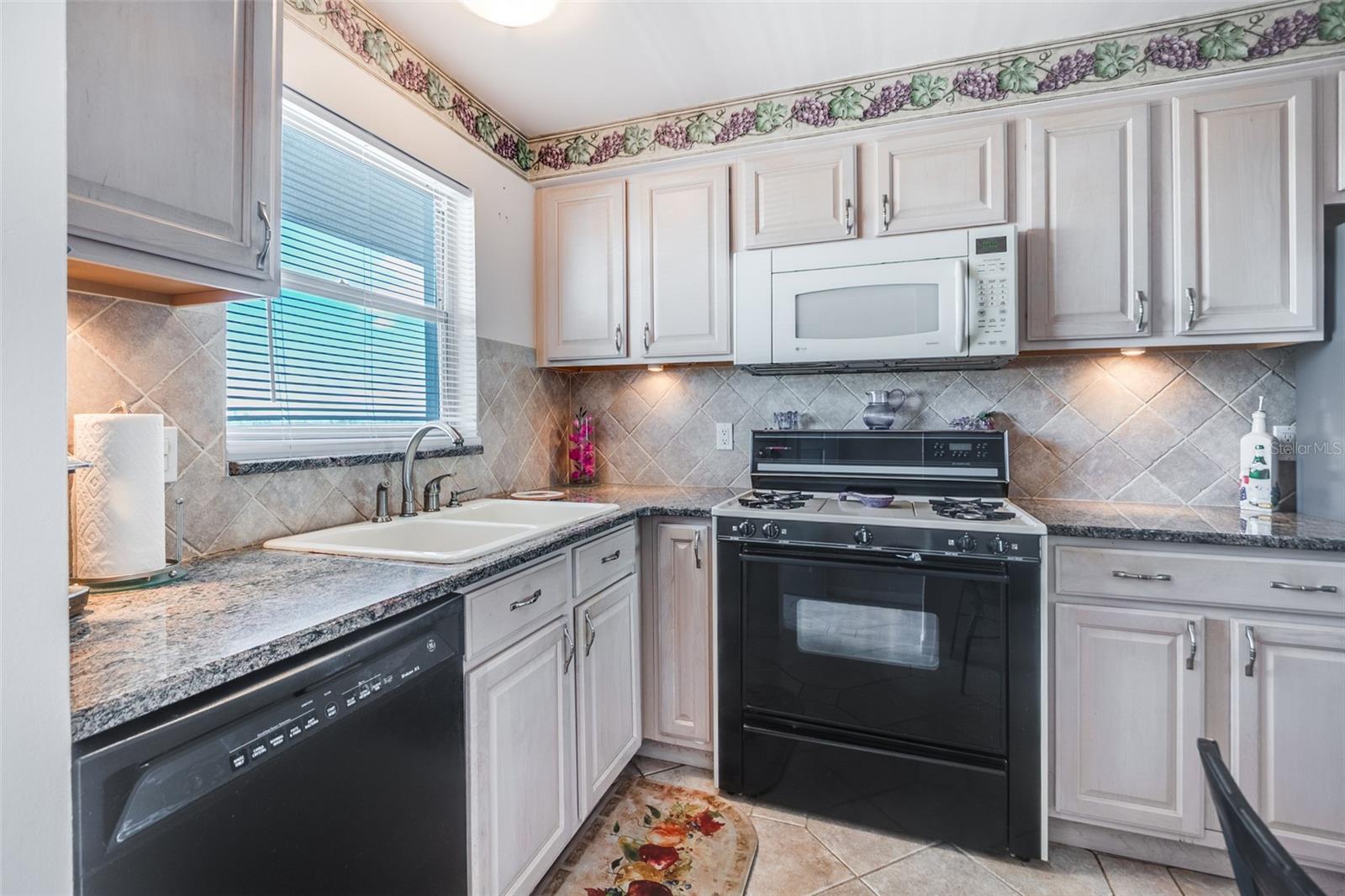 TOWN SHORES OF GULFPORT NO. 209 CONDO EMBASSY HOUS - Residential