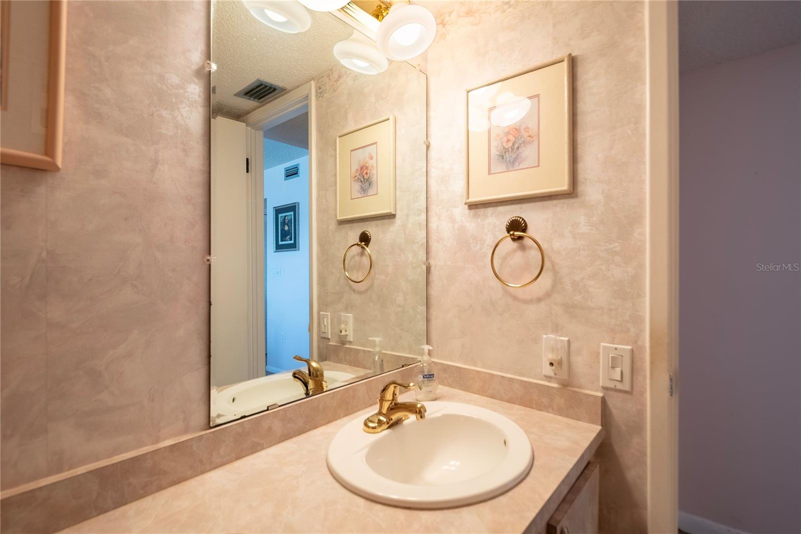 TOWN SHORES OF GULFPORT NO. 209 CONDO EMBASSY HOUS - Residential