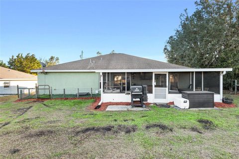 A home in DUNNELLON