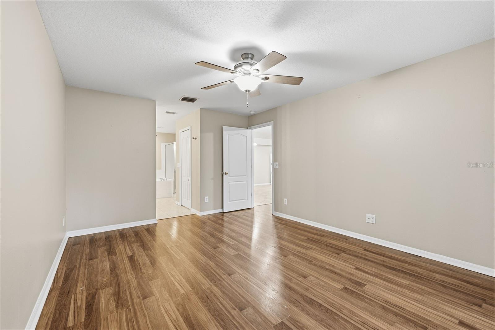 WYNDGATE - Residential