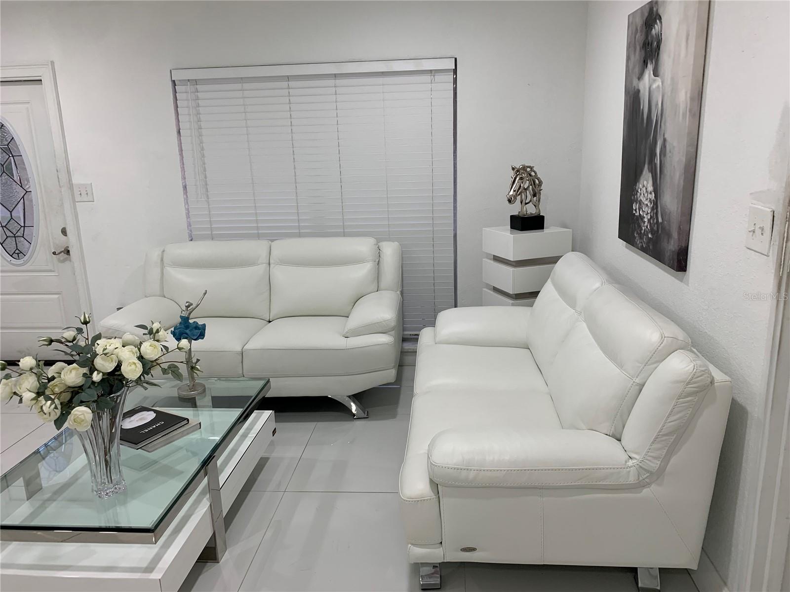 2509 W HAMILTON AVENUE