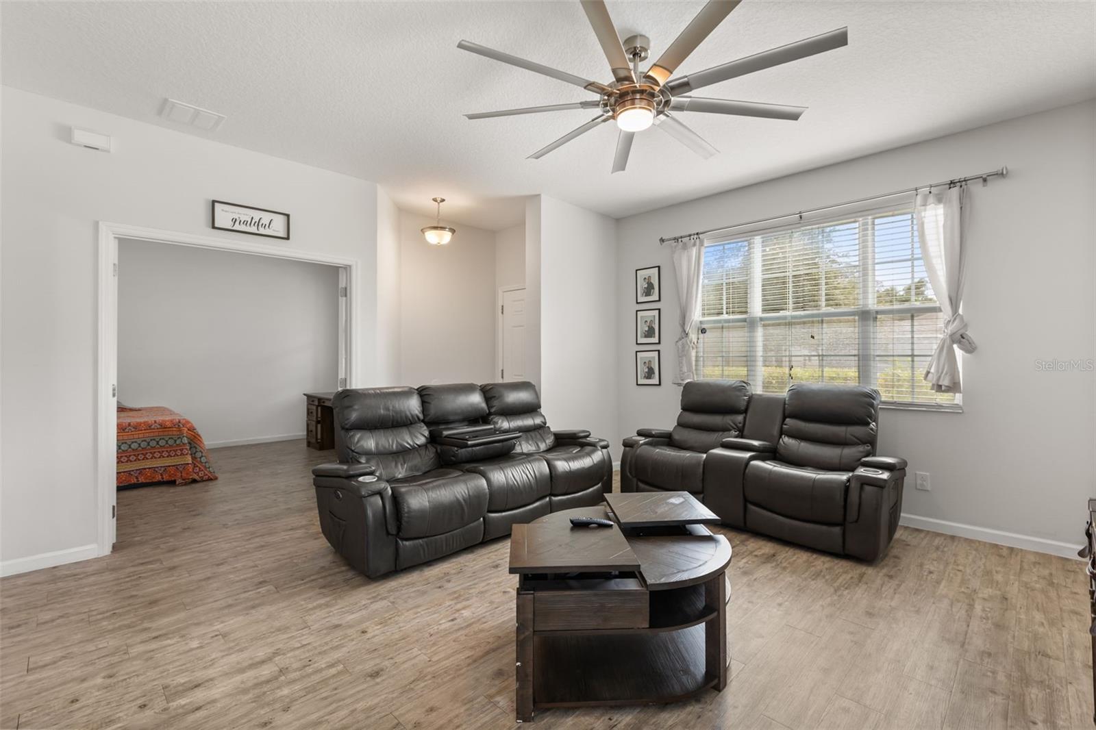 2427 LINER AVENUE