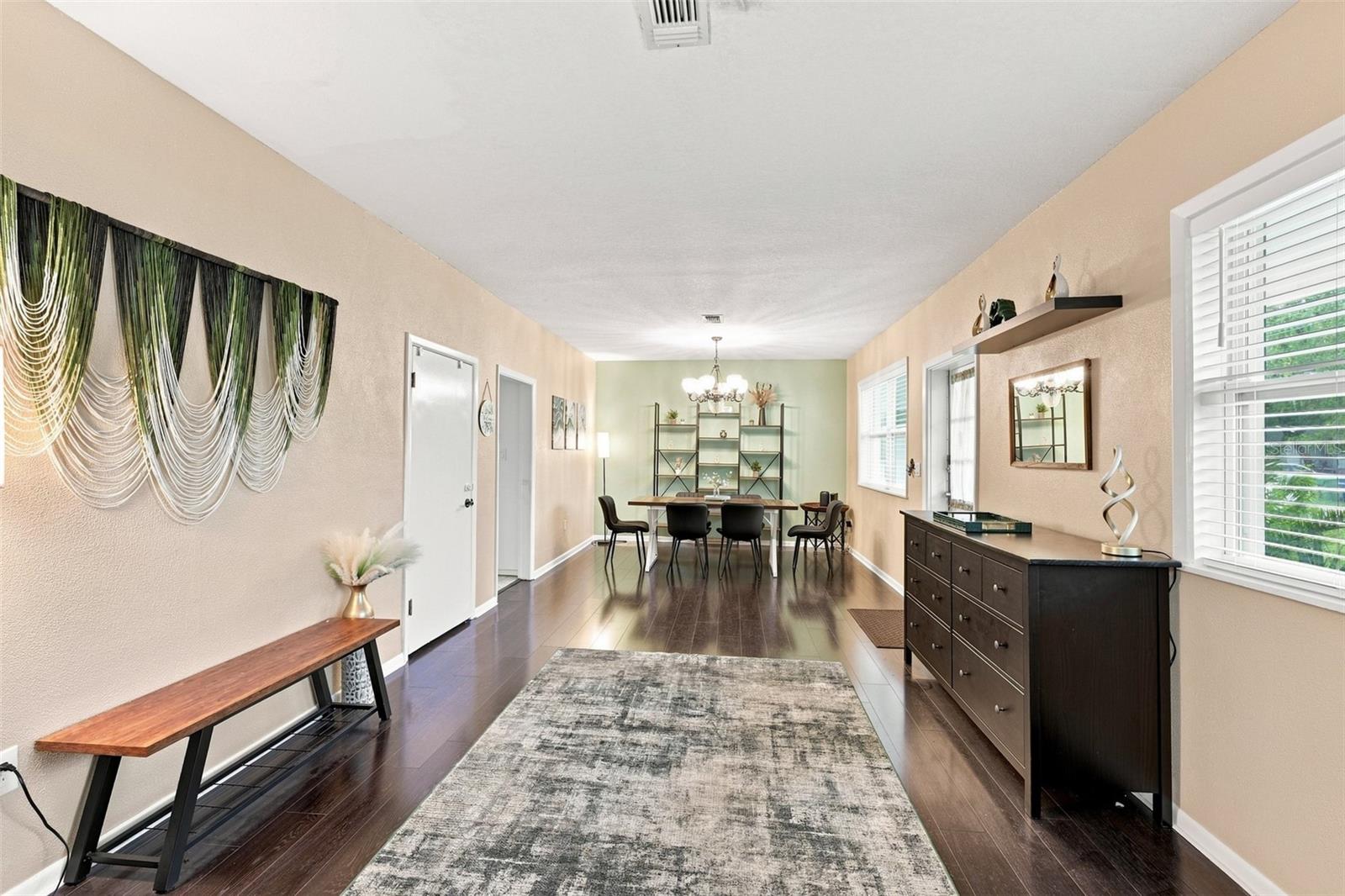 8911 N HIGHLAND AVENUE