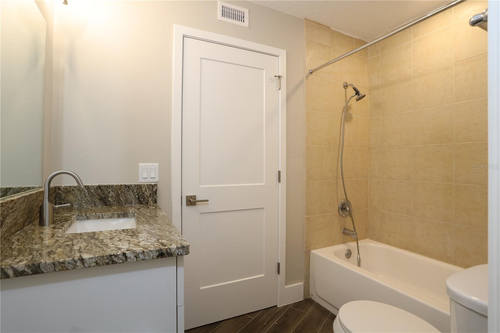 CHEROKEE OAKS - Residential