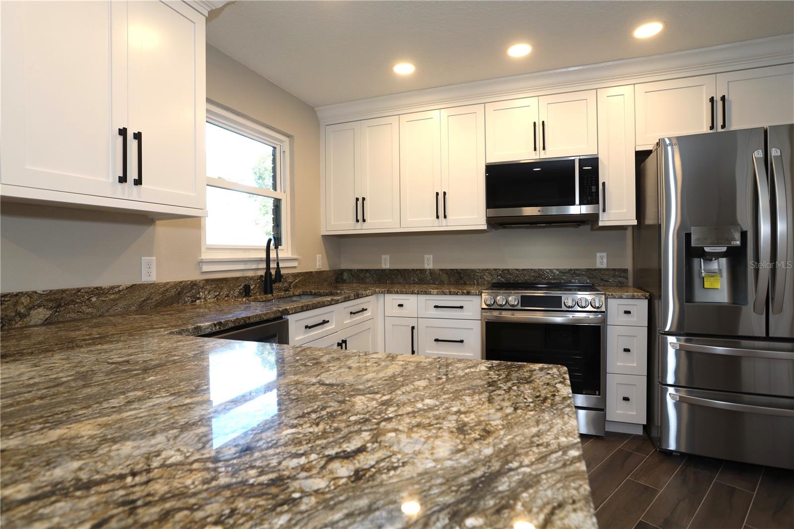 CHEROKEE OAKS - Residential