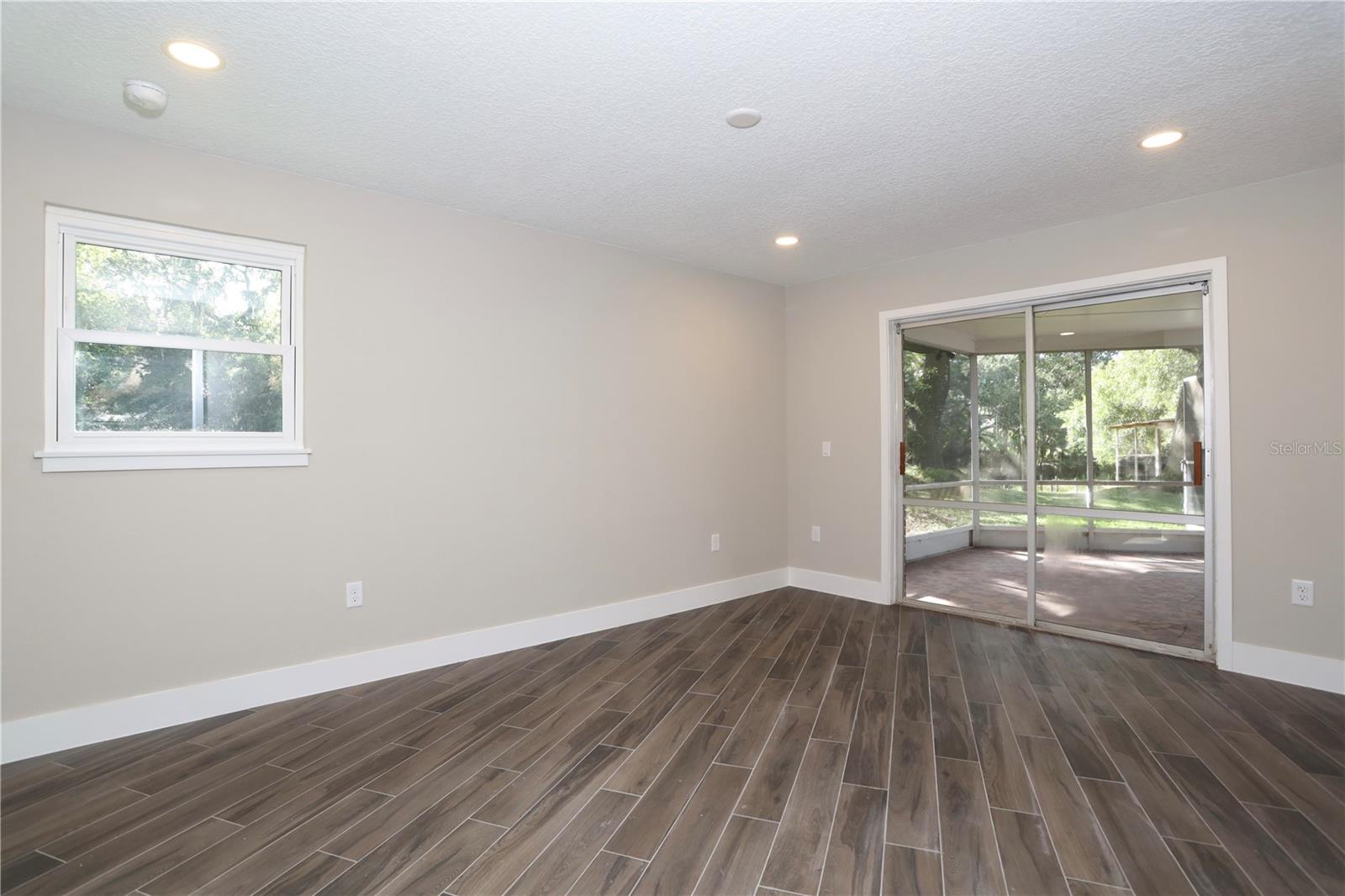 CHEROKEE OAKS - Residential