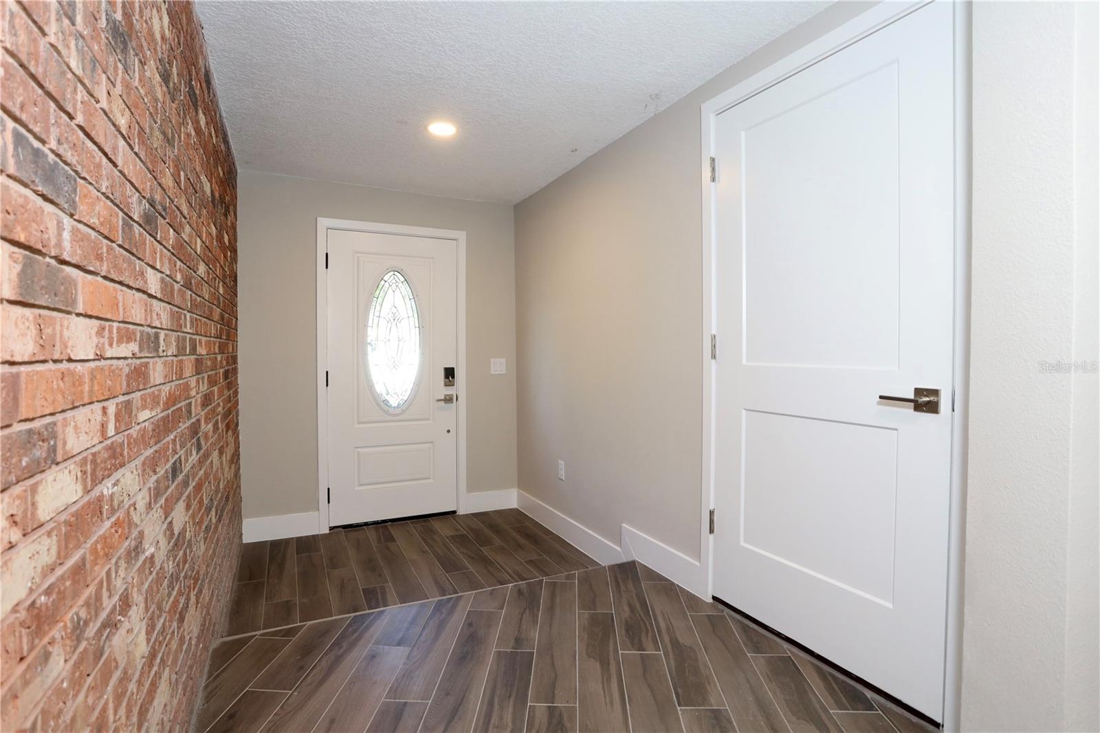 CHEROKEE OAKS - Residential