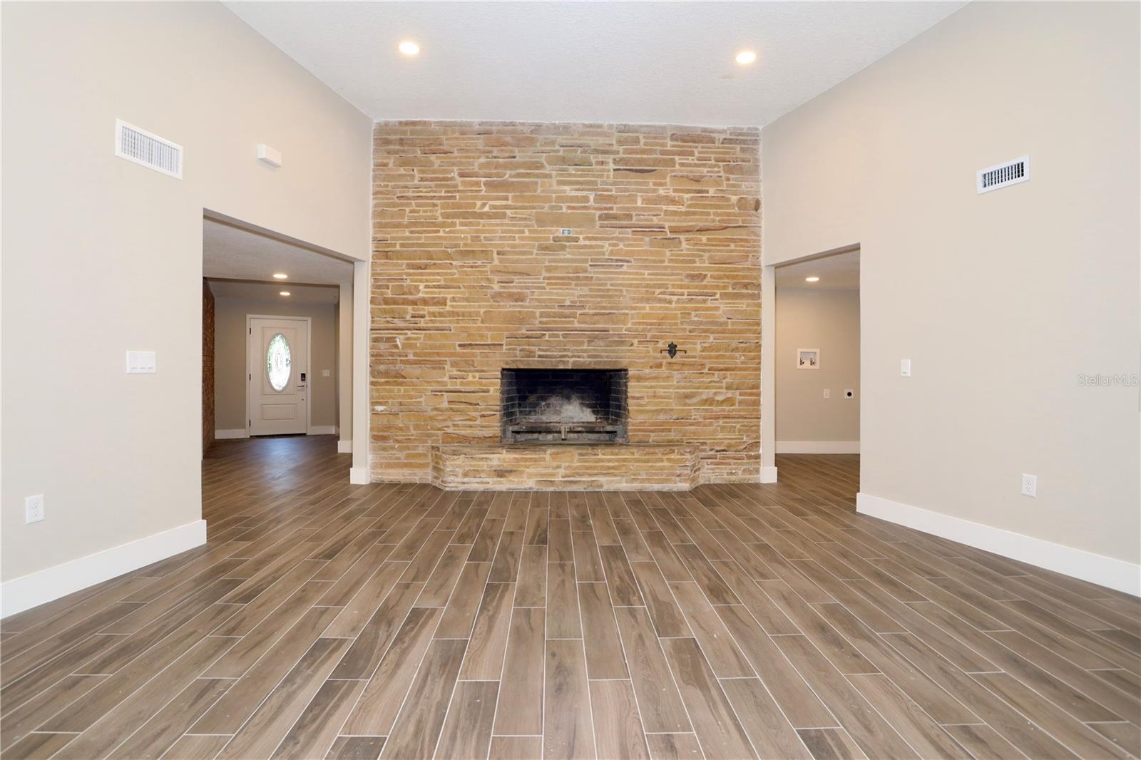 CHEROKEE OAKS - Residential