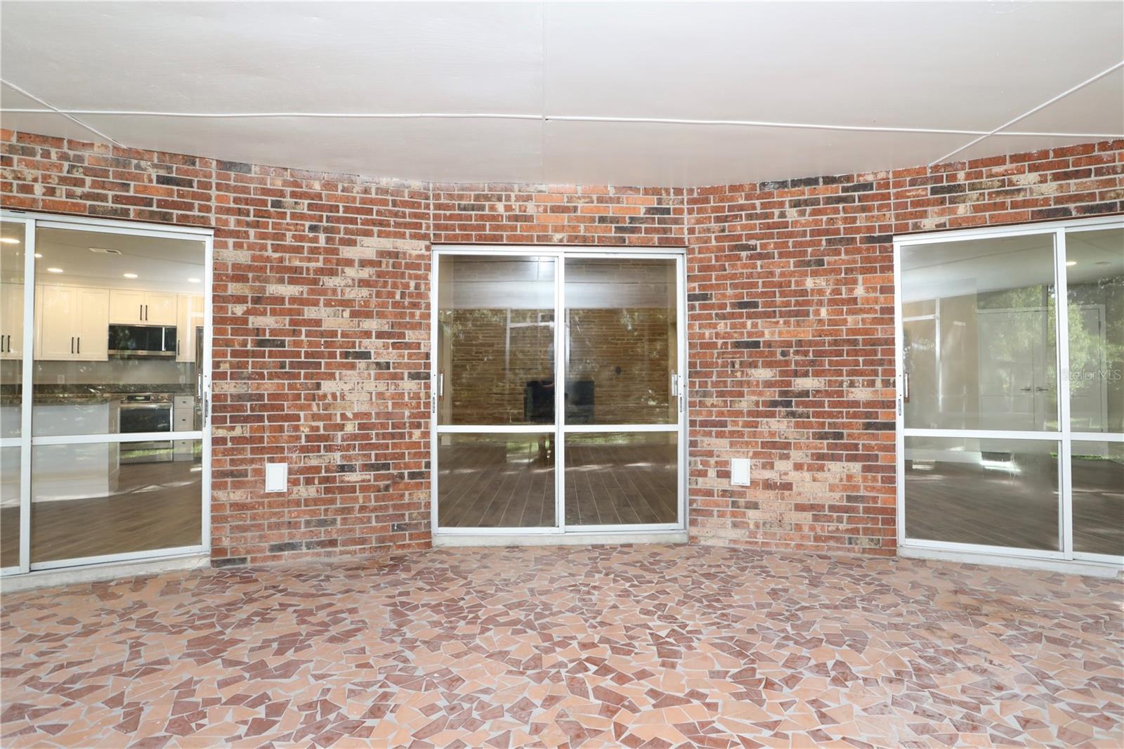 CHEROKEE OAKS - Residential