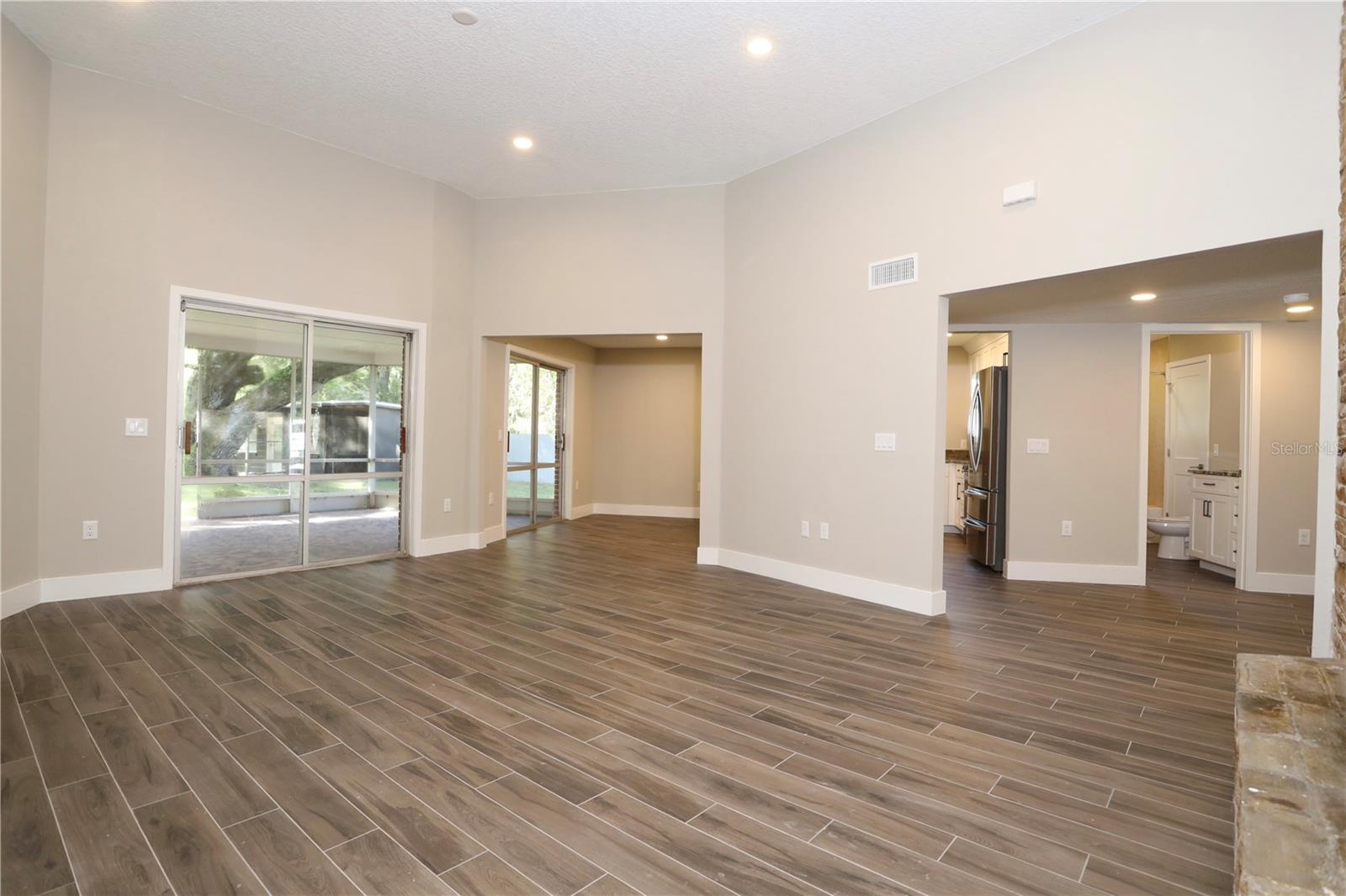 CHEROKEE OAKS - Residential