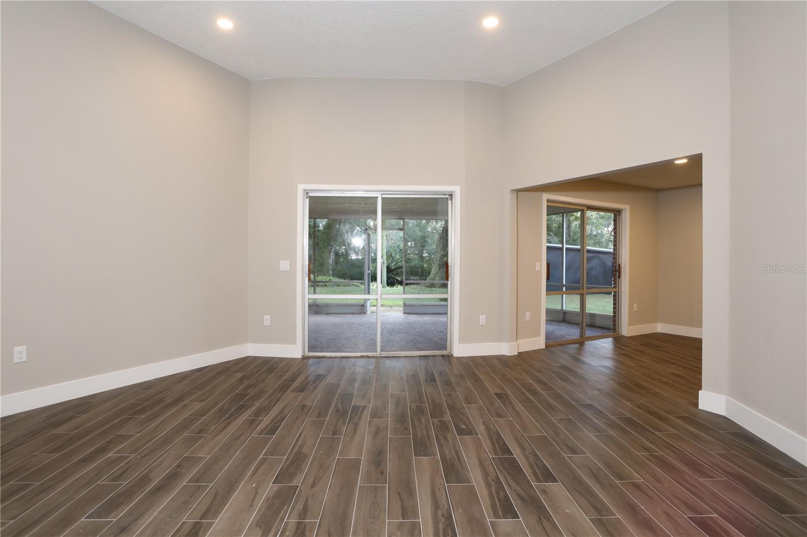 CHEROKEE OAKS - Residential