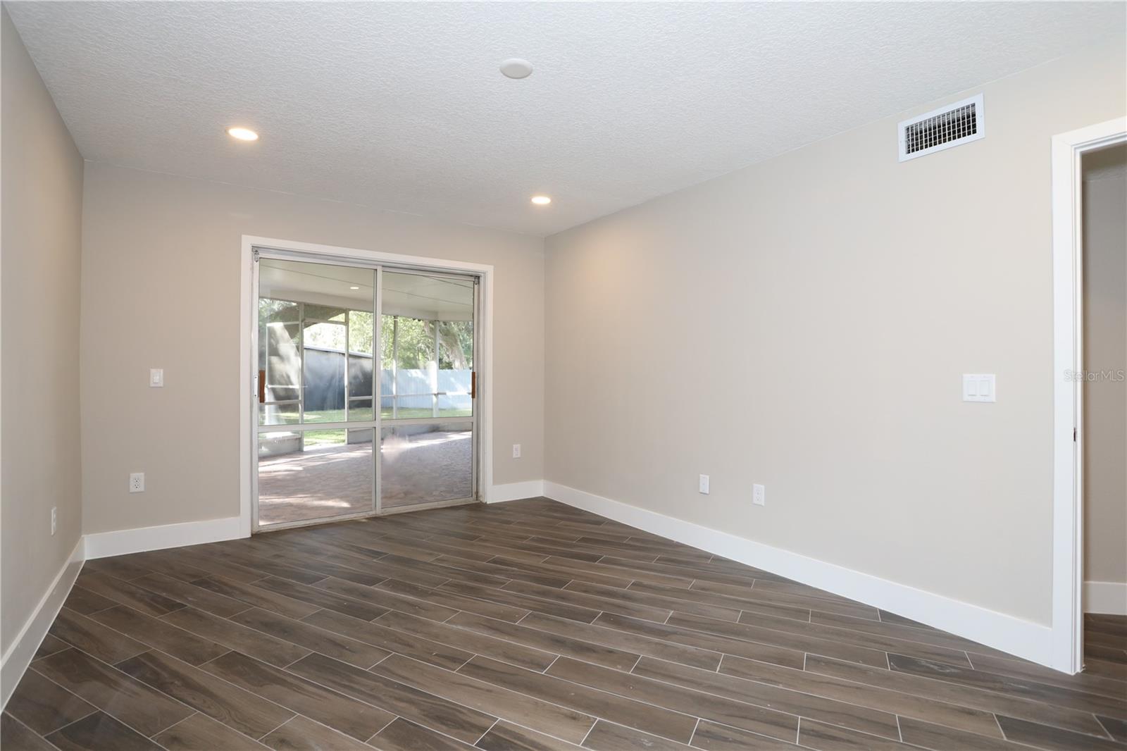 CHEROKEE OAKS - Residential