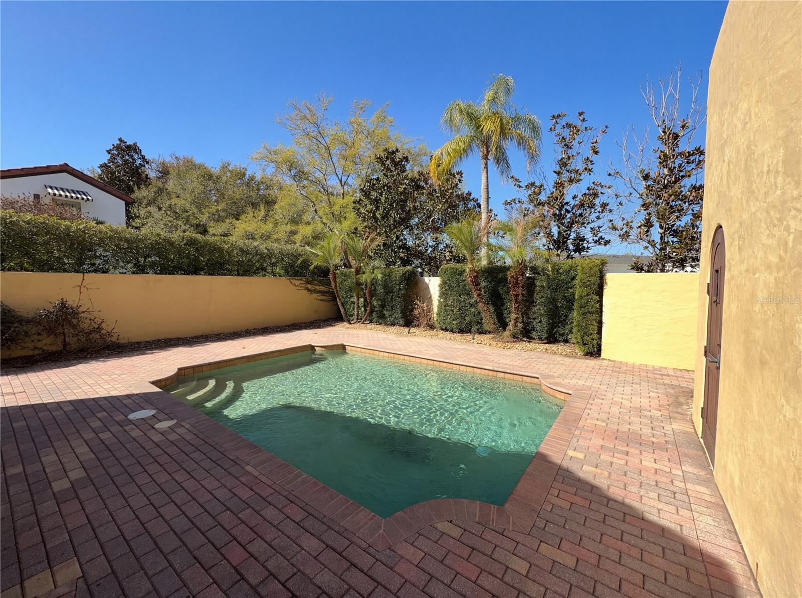 DIXIE TERRACE - Residential