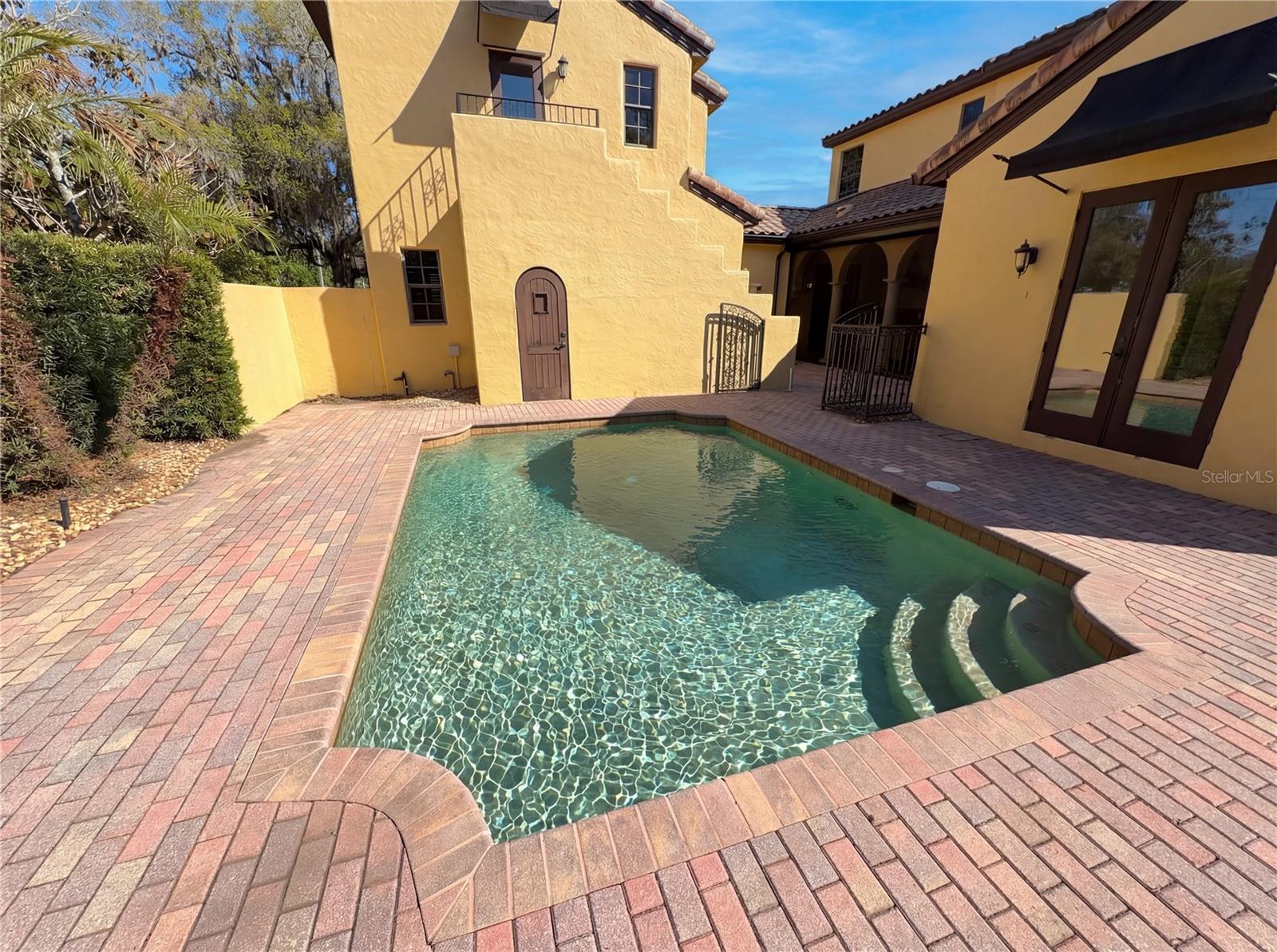 DIXIE TERRACE - Residential